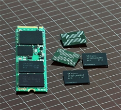 256Gb 3D-NANDフラッシュのチップ（写真提供：SKハイニックス）