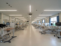 ICU（集中治療室）の風景
