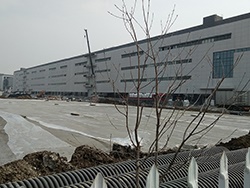 基板工場としては破格の大規模製造拠点を建設した東山精密の塩城工場
