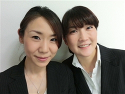 岩戸久美さん（左）と湯原久美さん（右）
