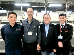 （左から）副センター長の野北氏、福岡大学の加藤氏、エグゼクティブディレクターの小林氏、福岡県の中尾部長