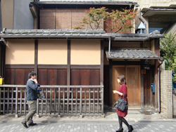 1200年の古都である京都の街角はすばらしい