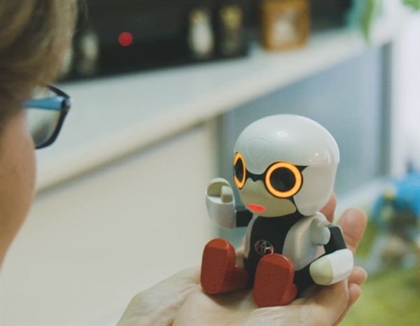 埼玉県ふじみ野市 KIROBO mini キロボミニ 会話型ロボット